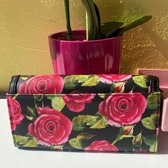 NEW Juicy Couture Floral Wristlet Gift Set and Wallet - Picture 9 of 9